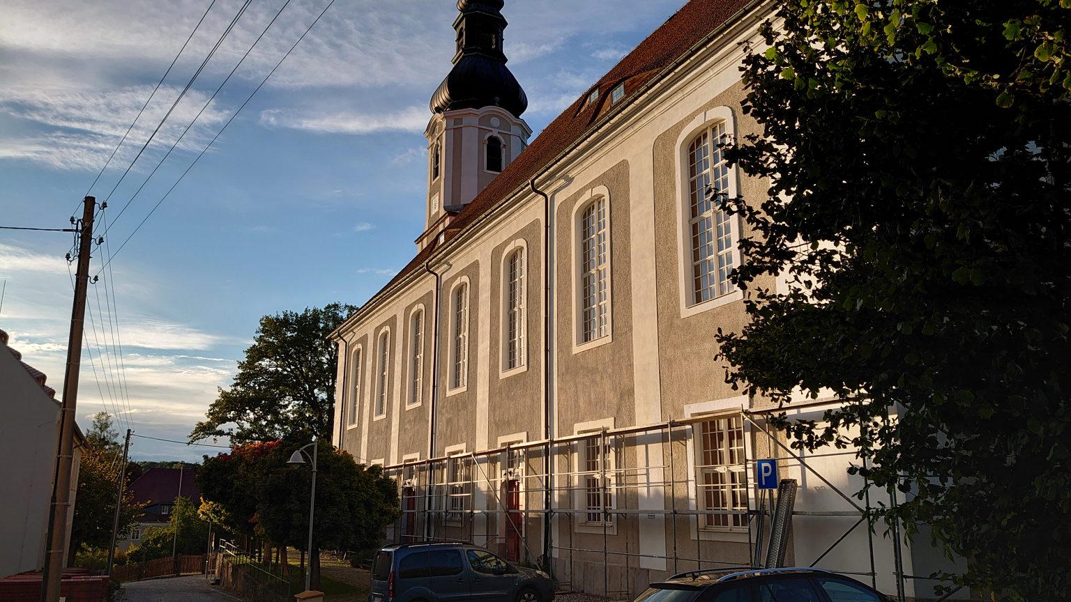 Sanierung des Kirchendaches startet Förderverein Dorfkirche Cunewalde